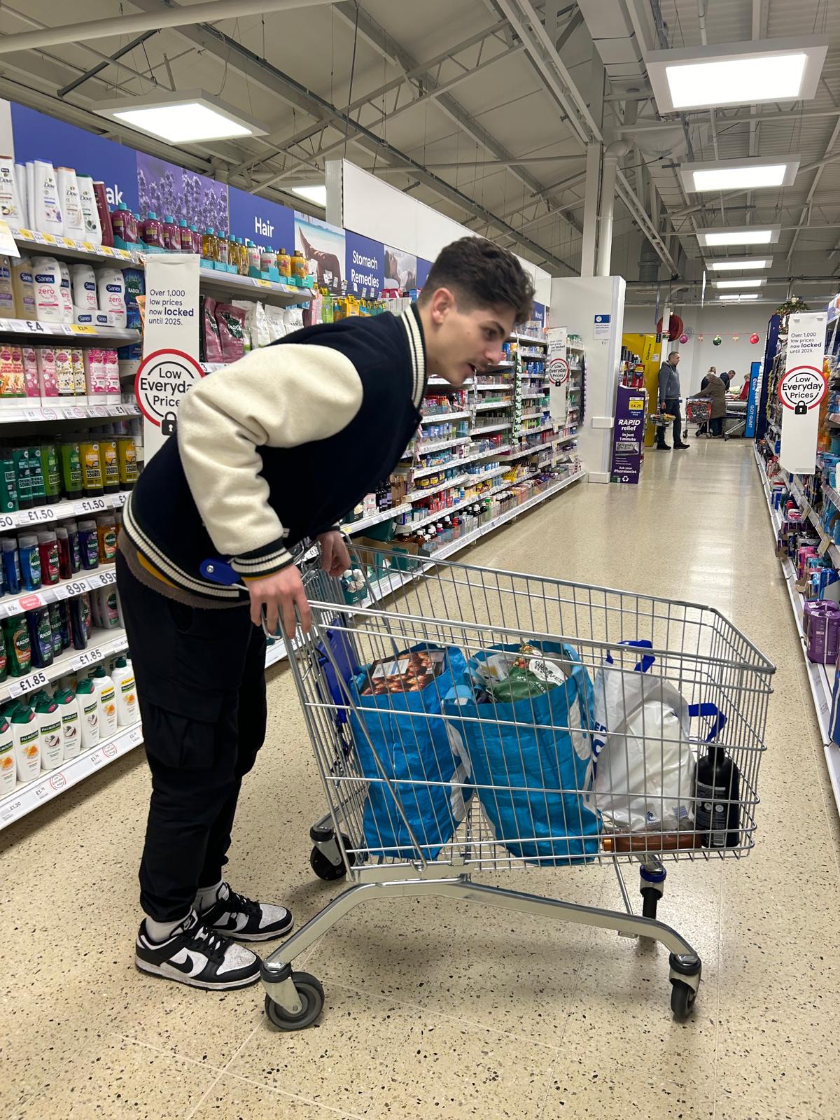 Chris Shopping